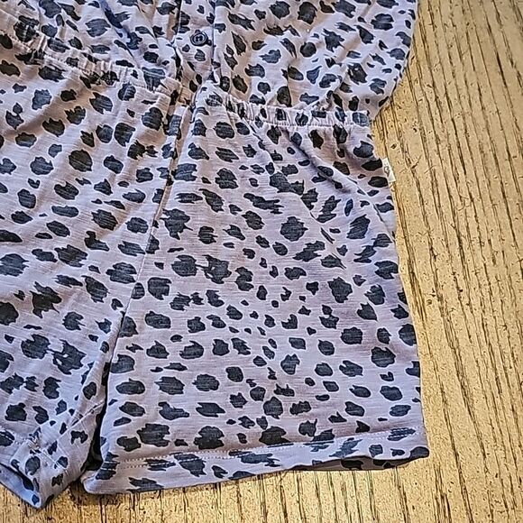 Leopard romper size 4T mini heroes - Picture 4 of 9